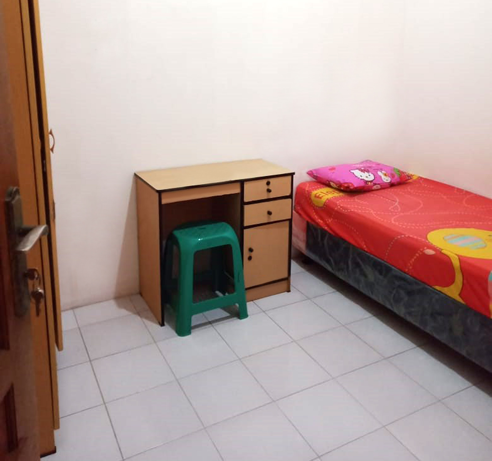 Kamar_02 Jn Kuning